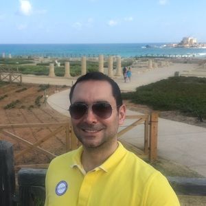 Meet your Posher, Andres